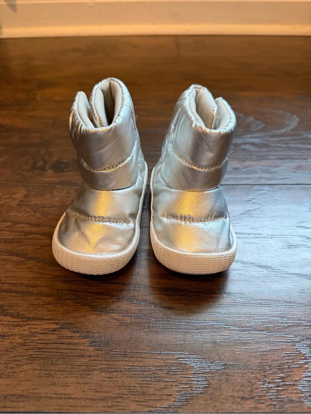 Native Kids Metallic Silver Puffer Boots